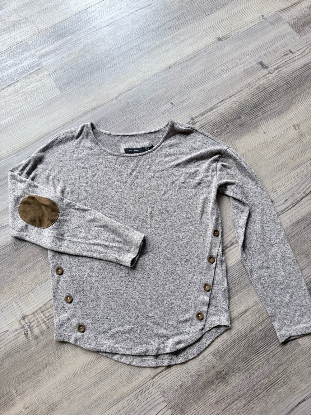 Blu Pepper knit top